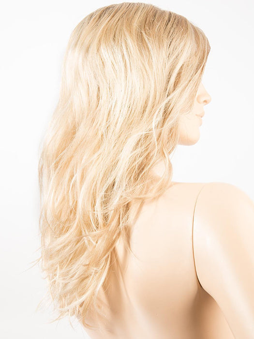 CHAMPAGNE ROOTED 22.25.16 | Light Beige Blonde, Medium Honey Blonde, and Platinum Blonde Blend with Dark Roots
