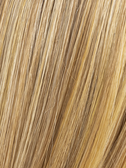 GINGER BLONDE ROOTED 26.19.31 | Light Honey Blonde, Light Auburn, and Medium Honey Blonde Blend with Medium Roots