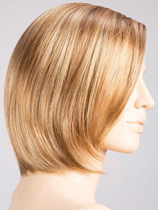 GINGER ROOTED 26.27.19 | Light Honey Blonde, Light Auburn, and Medium Honey Blonde blend with Dark Roots