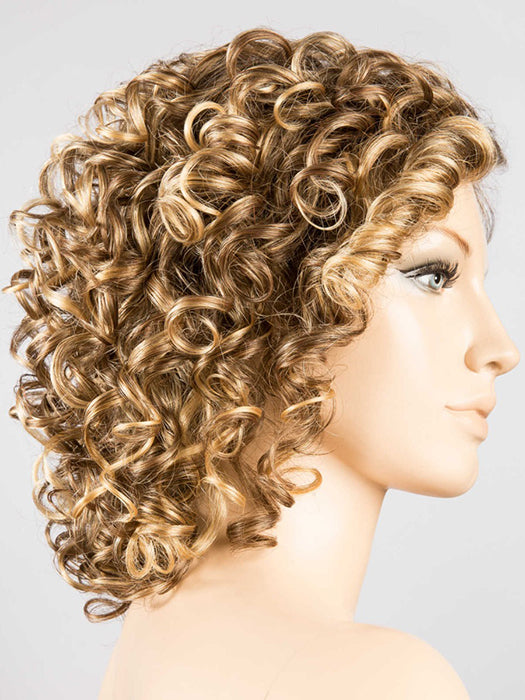 BERNSTEIN ROOTED 12.26.19 | Light Brown base with subtle Light Honey Blonde and Light Butterscotch Blonde highlights and Dark Roots