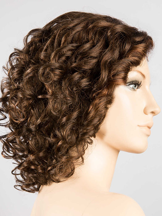 CHOCOLATE ROOTED 830.6 | Medium to Dark Brown Base with Light Reddish Brown Highlights and Dark Roots