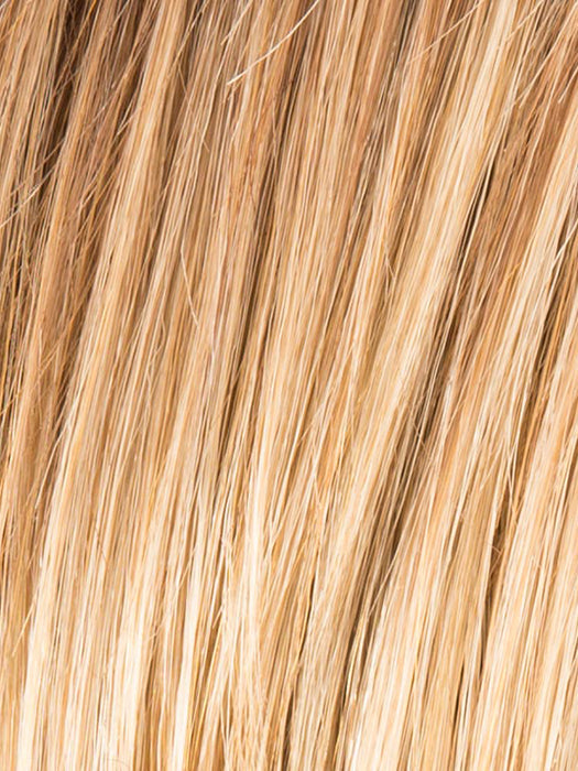 GINGER ROOTED 26.27.19 | Light Honey Blonde, Light Auburn, and Medium Honey Blonde Blend with Dark Roots